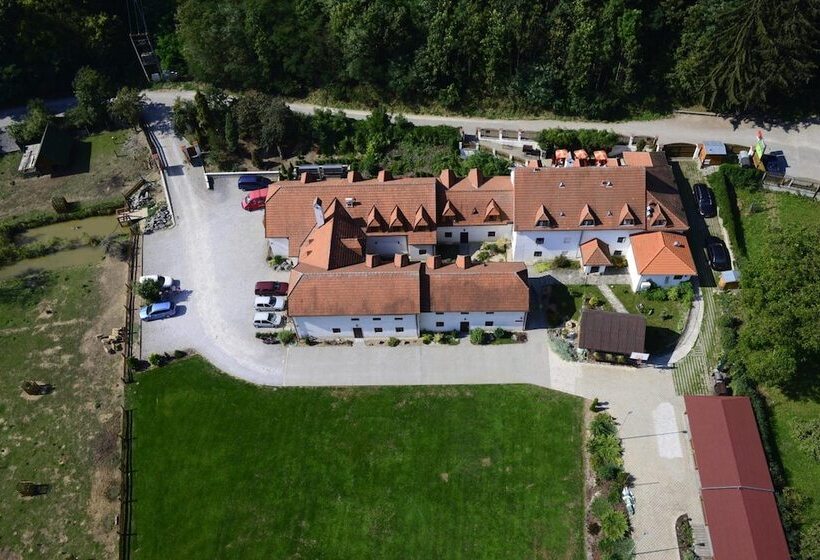 Pension Kadlcuv Mlyn