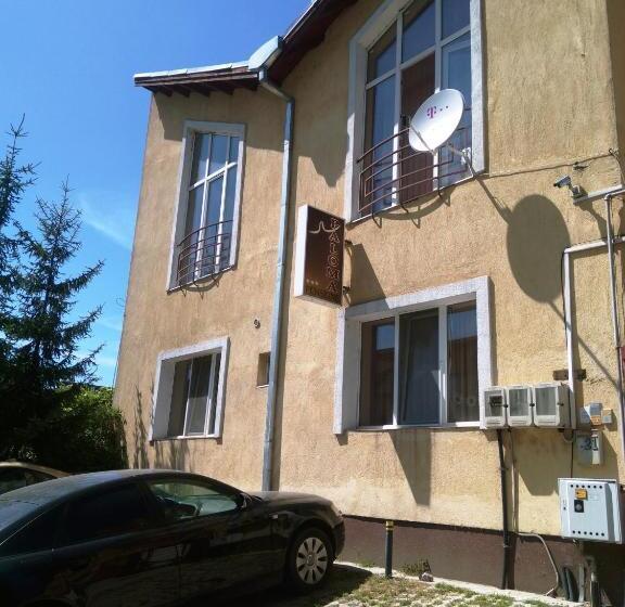 Pensiunea Paloma 3 Stele Brasov