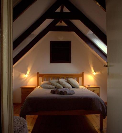 هاستل Bay Cove Inn