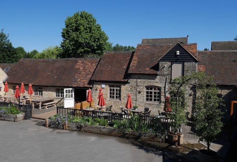 旅馆 Bear And Ragged Staff