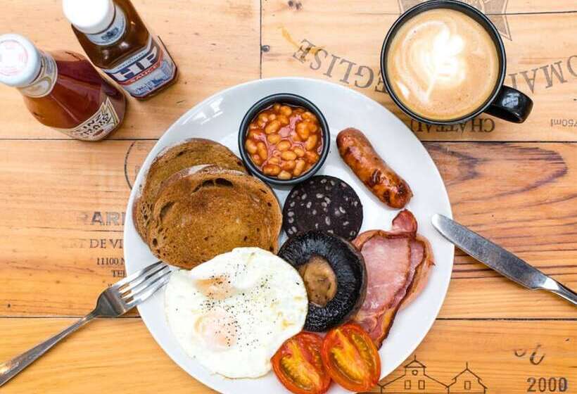 旅馆 Bear And Ragged Staff