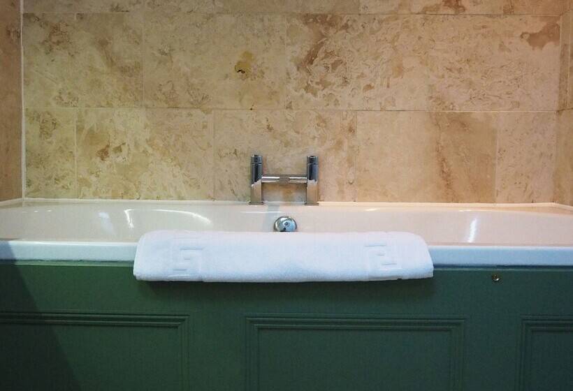 旅馆 Bear And Ragged Staff