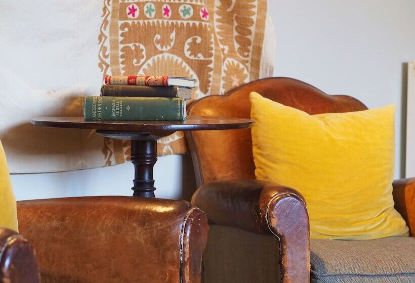 旅馆 Bear And Ragged Staff