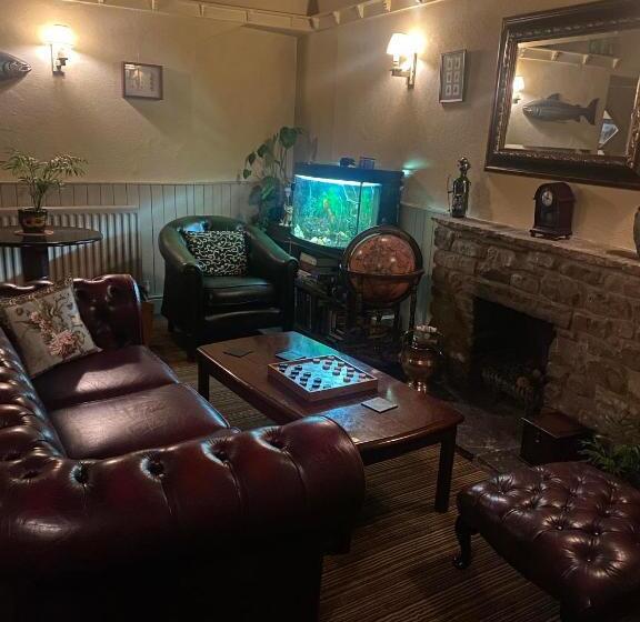 Общежитие The Bridge Inn