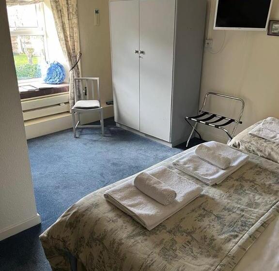 Общежитие The Bridge Inn