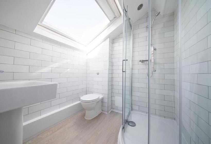 Общежитие The Cow & Calf By Innkeeper S Collection