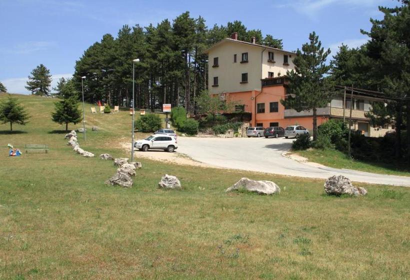 B & B La Pineta By La Capannina