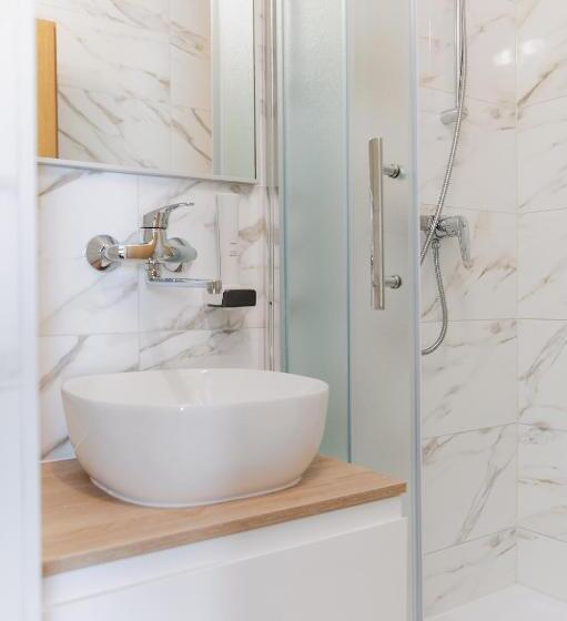 Bed and Breakfast Penzion Tofi