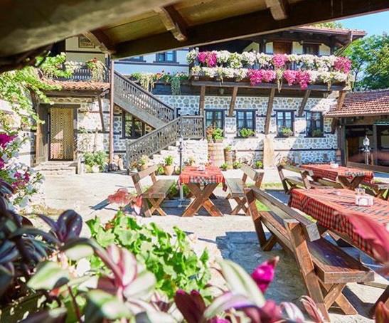 Family Hotel Makedonska Kruchma