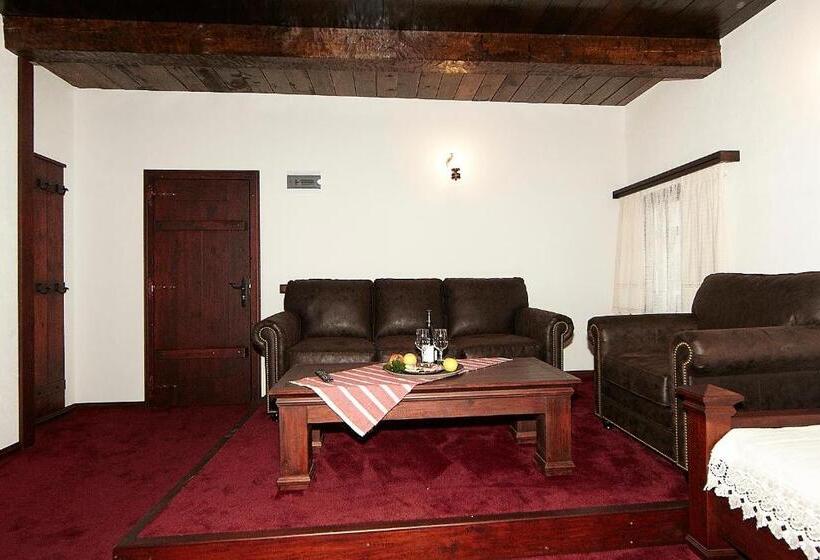 Family Hotel Makedonska Kruchma