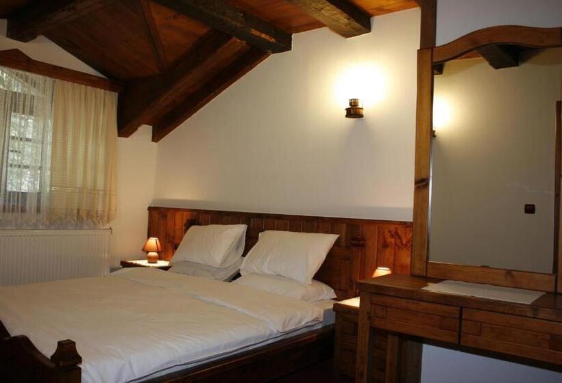 Family Hotel Makedonska Kruchma