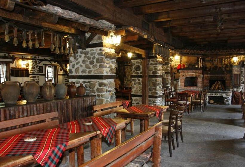 Family Hotel Makedonska Kruchma