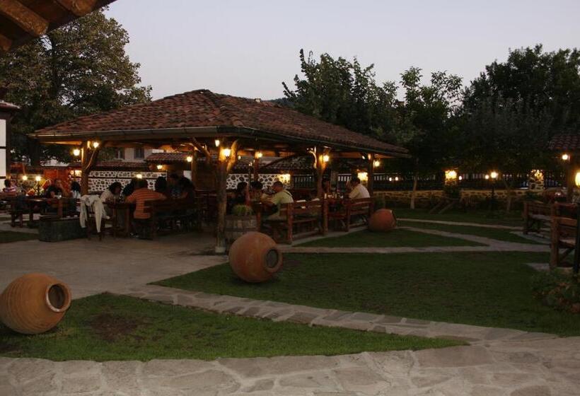 Family Hotel Makedonska Kruchma