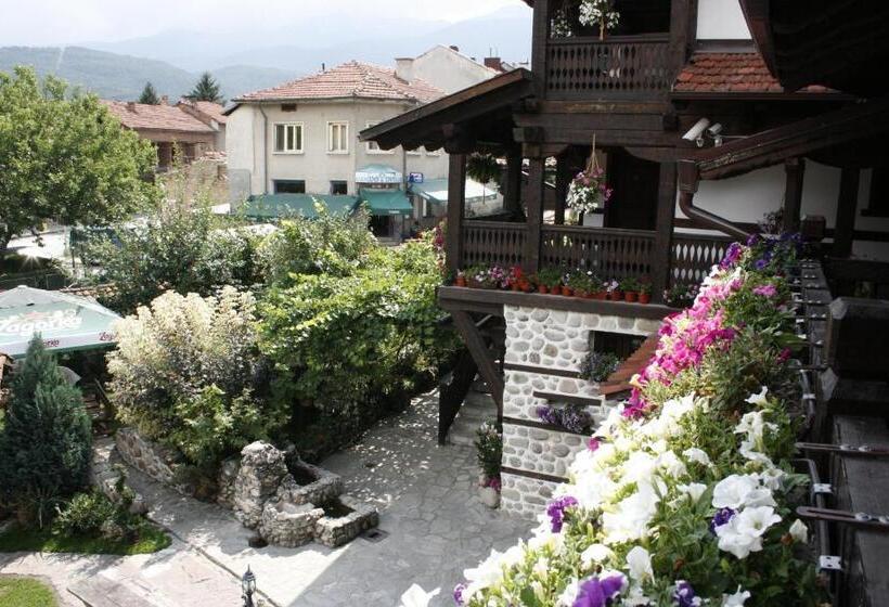 Family Hotel Makedonska Kruchma