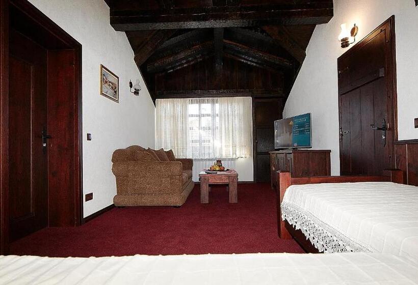 Family Hotel Makedonska Kruchma