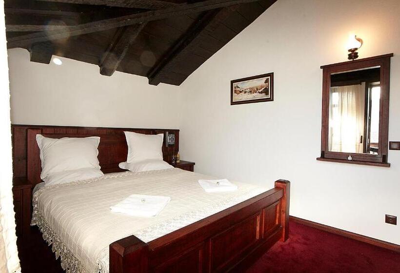 Family Hotel Makedonska Kruchma