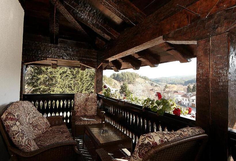 Family Hotel Makedonska Kruchma