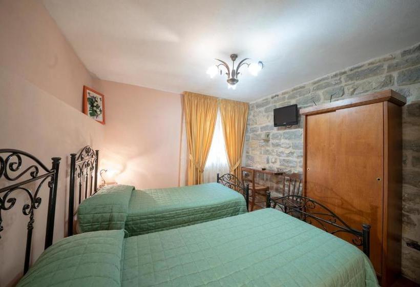 Отель Agriturismo La Ginestra