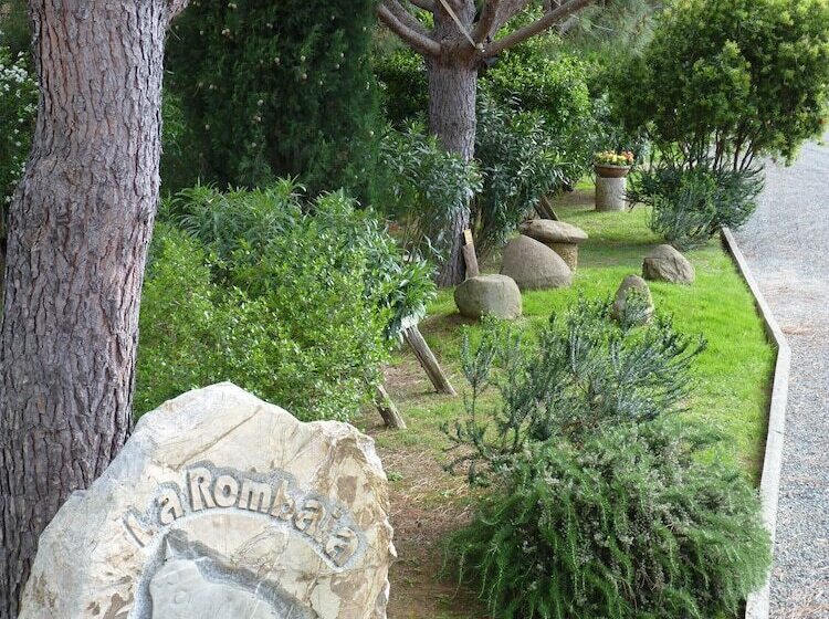 هتل Agriturismo La Rombaia