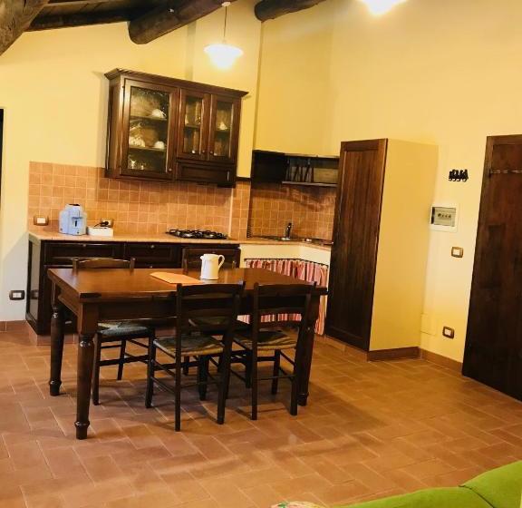 호텔 Antico Borgo De Romolini