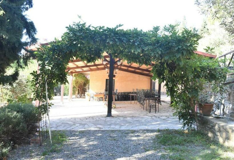 فندق Azienda Agrituristica Biologica Il Querceto