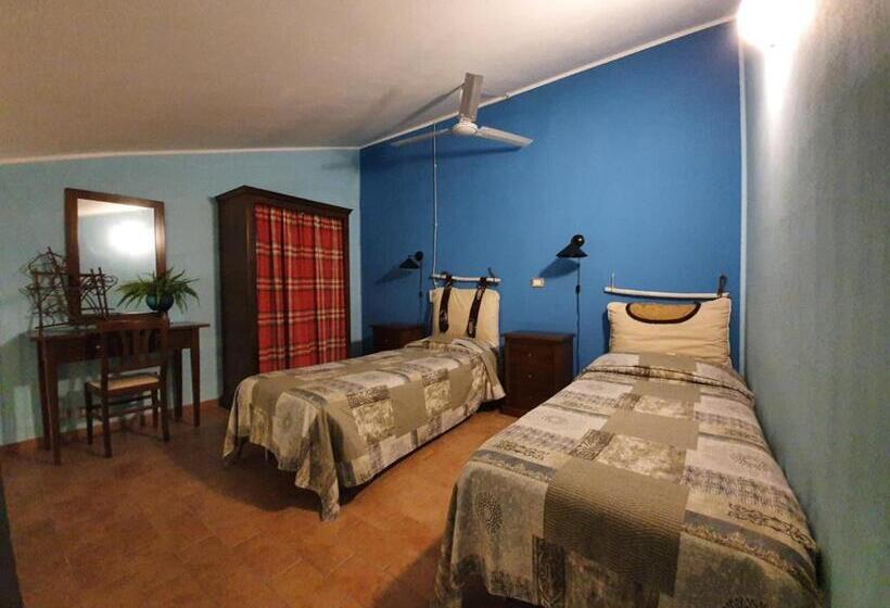 בית מלון כפרי Bio Agriturismo Valle Dei Calanchi