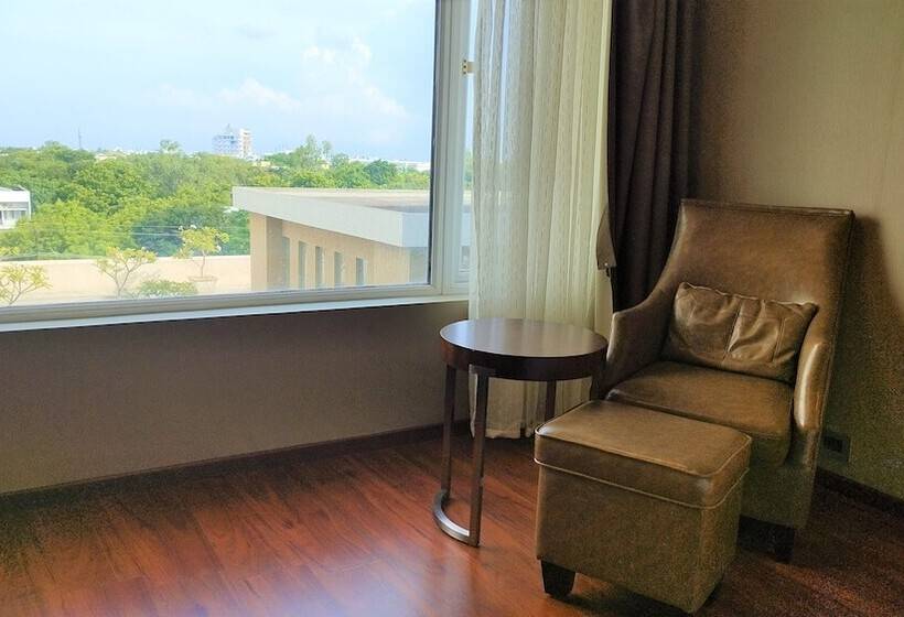 هتل Courtyard By Marriott Madurai