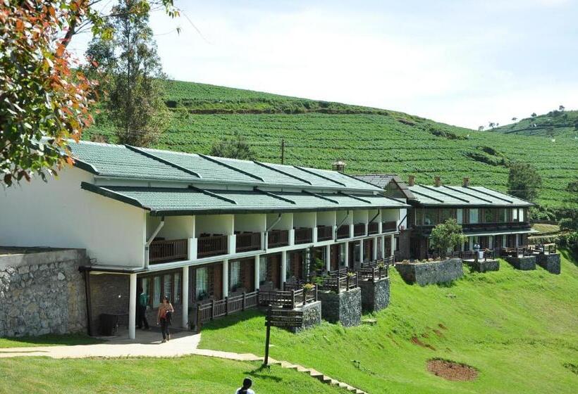 هتل Destiny The Farm Resort