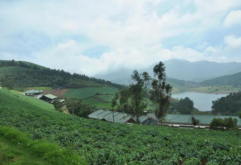 هتل Destiny The Farm Resort