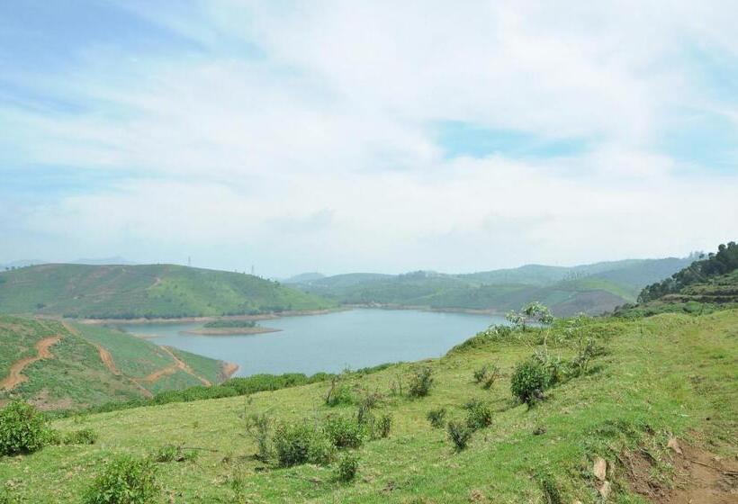 هتل Destiny The Farm Resort