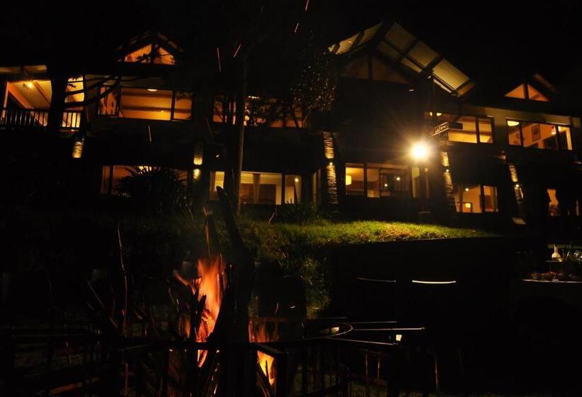 هتل Destiny The Farm Resort