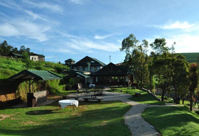 هتل Destiny The Farm Resort