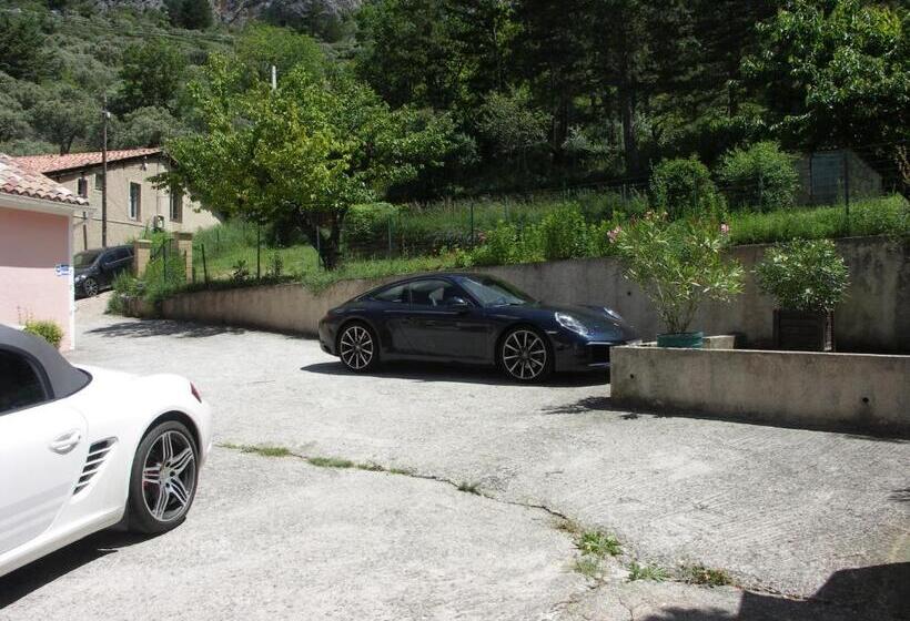 ホテル Hôtel La Bonne Auberge