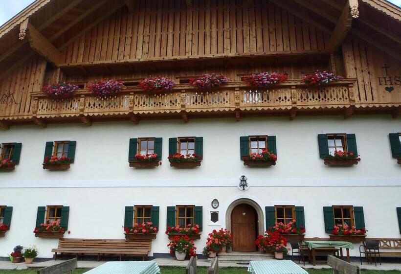 בית מלון כפרי Russbachbauer