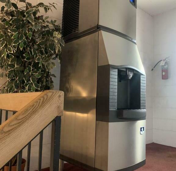 فندق على الطريق Bancroft Inn & Suites