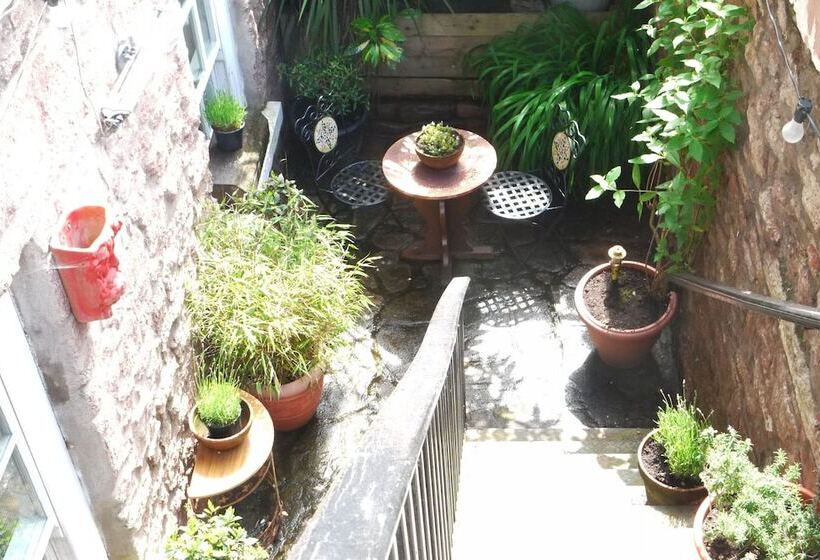 بنسيون 7 Houses