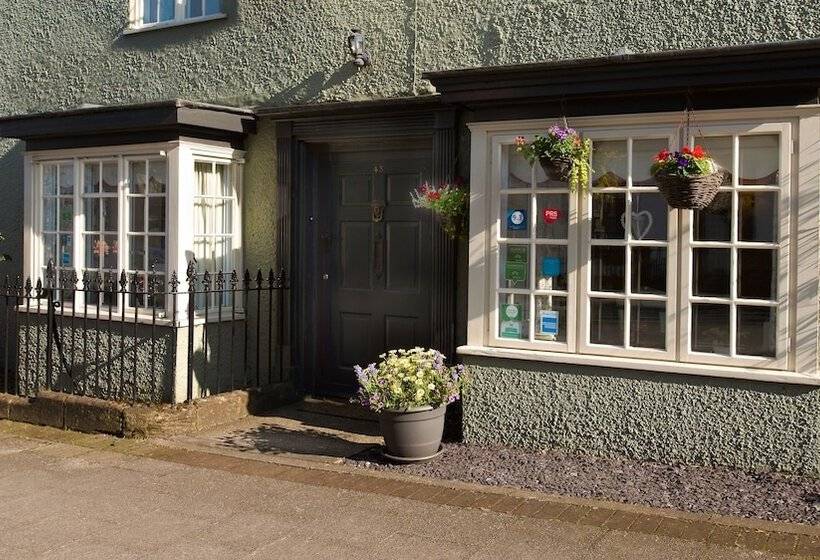 بنسيون Ammonite Lodge