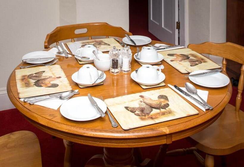 بنسيون Ammonite Lodge