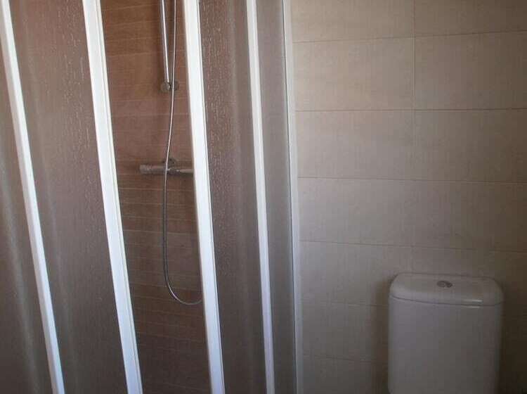 膳宿费 Area De Servicio El Rebollar