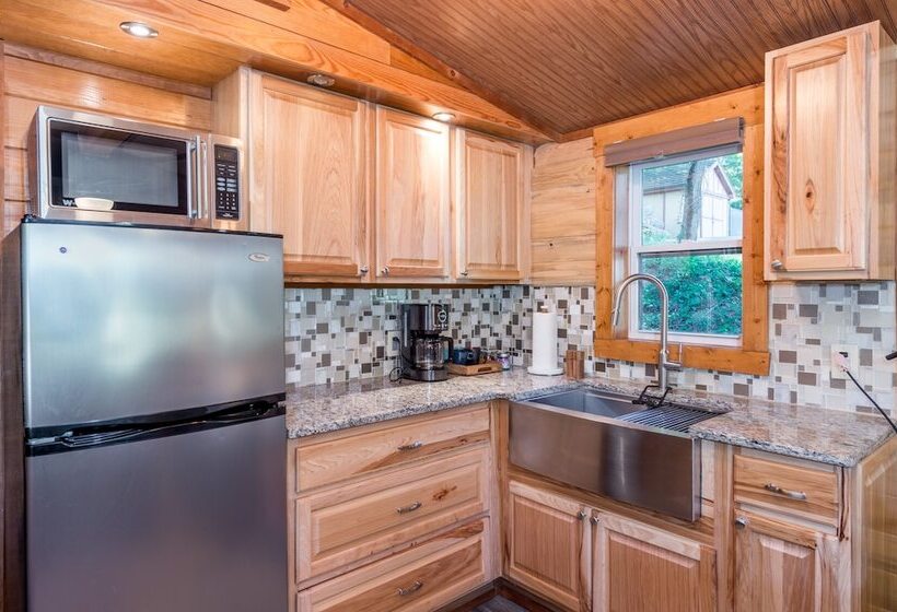 膳宿费 Asheville River Cabins