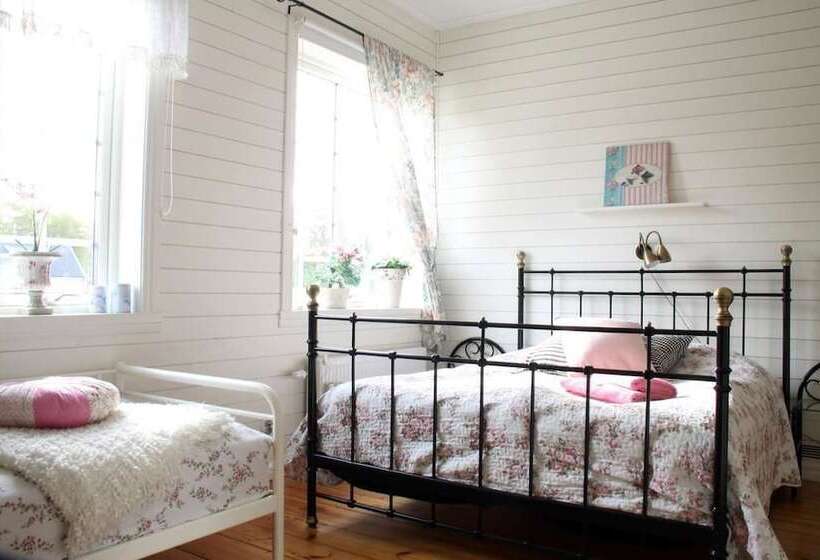 ペンション Bashults Gård