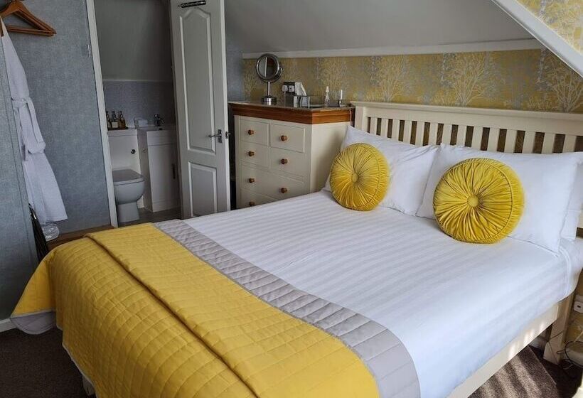 פנסיון Brookside Guest House & Mini Spa