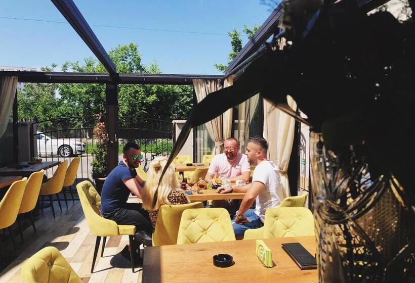 بنسيون Casa Mignon