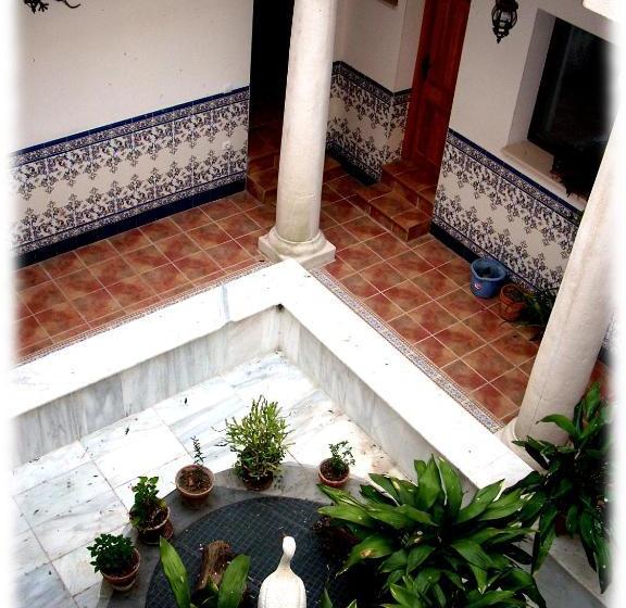 بنسيون Centro Ornitológico El Primillar