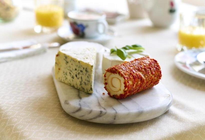 پانسیون Garni Buchenhof