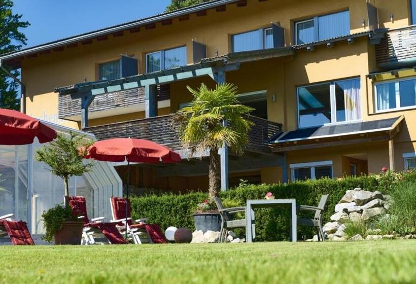 پانسیون Garni Buchenhof