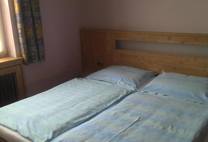 פנסיון Gasthof Paradiesgartl