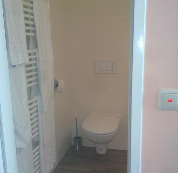 פנסיון Gasthof Paradiesgartl