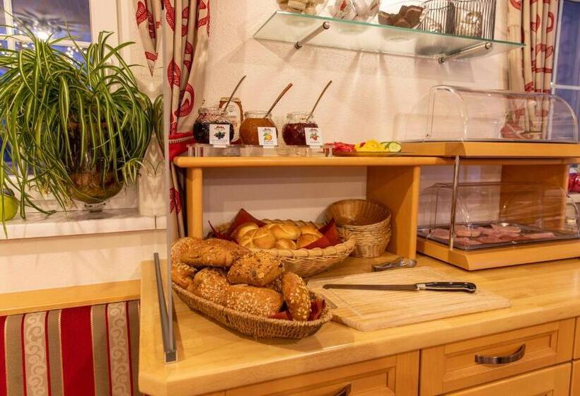 بنسيون Gidis Hof