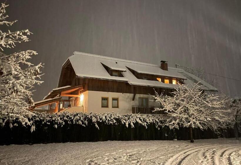 Пансион Gästehaus Brugger